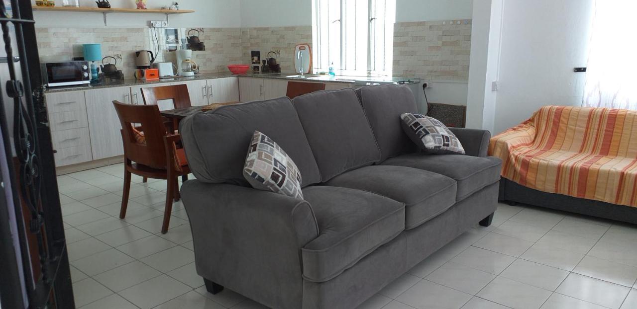 Corinne Villa A 300M From The Beach Гранд Байе Екстериор снимка